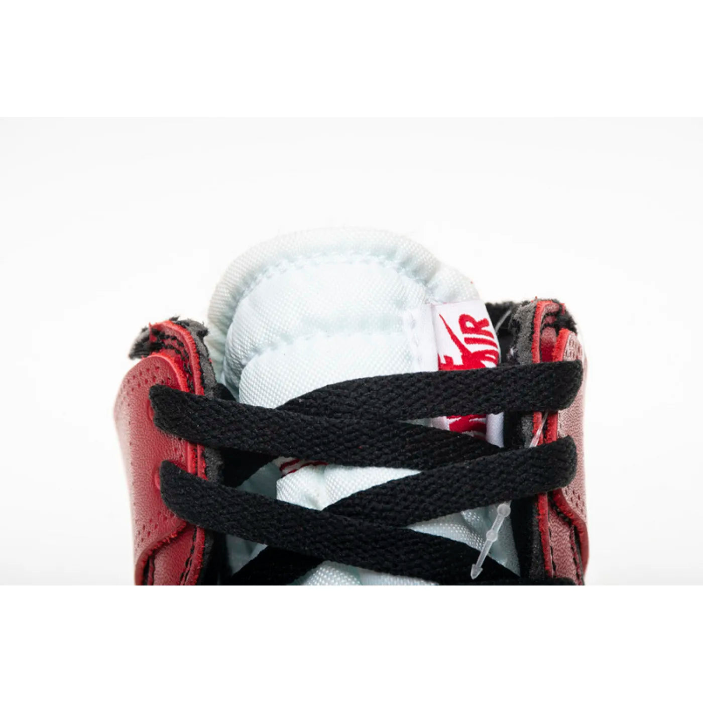 Air Jordan 1 Retro High Off White Chicago