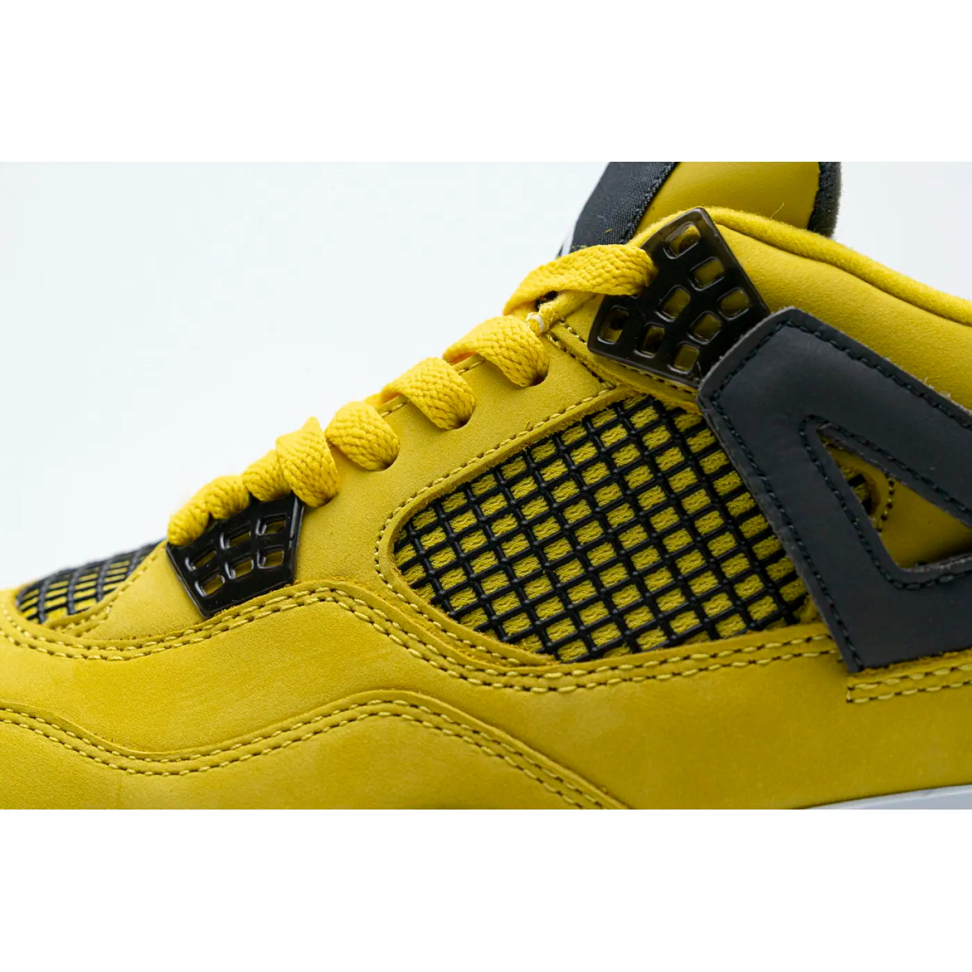 Air Jordan 4 Retro Lightning