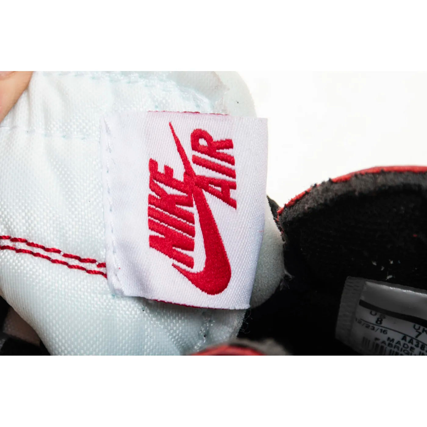 Air Jordan 1 Retro High Off White Chicago