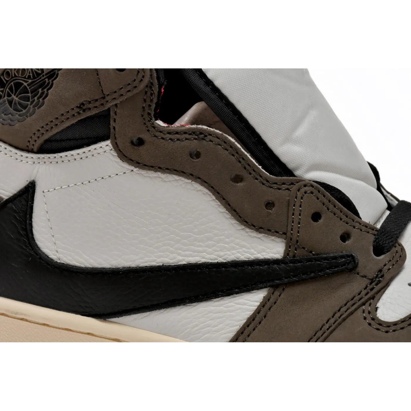 Air Jordan 1 Retro High Travis Scott