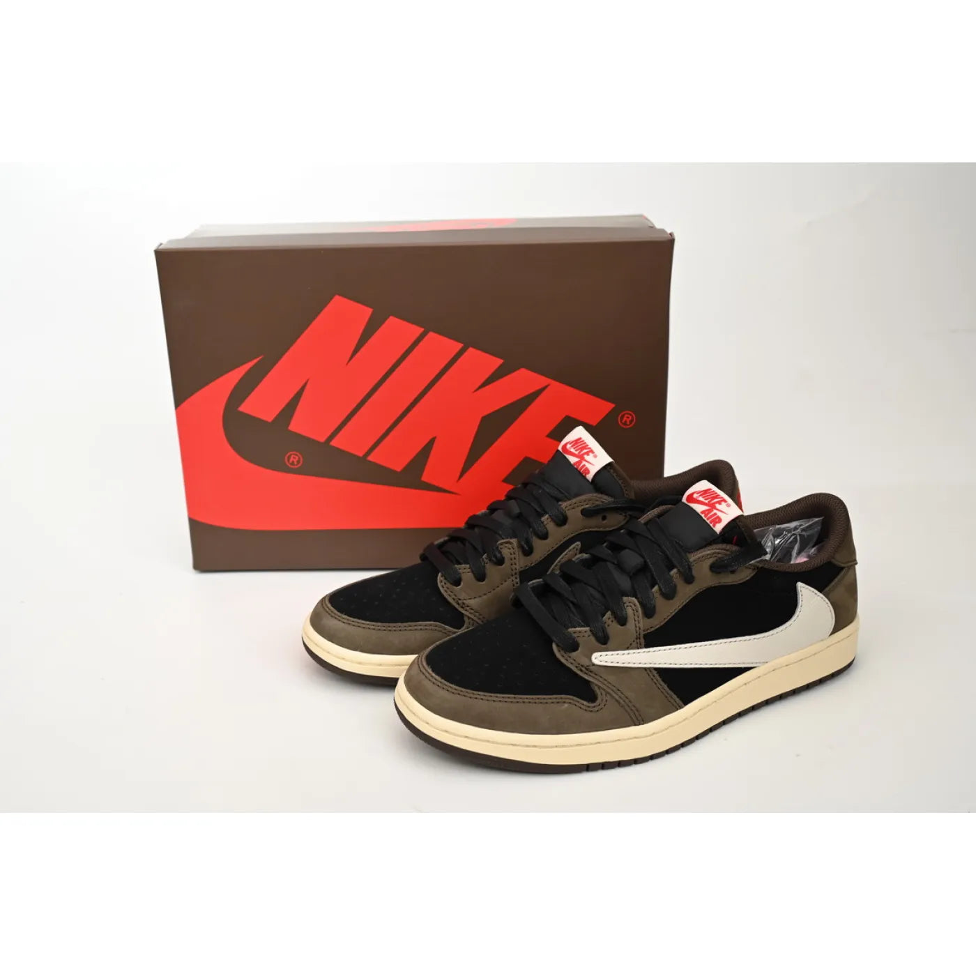 Air Jordan 1 Retro Low OG SP Travis Scott